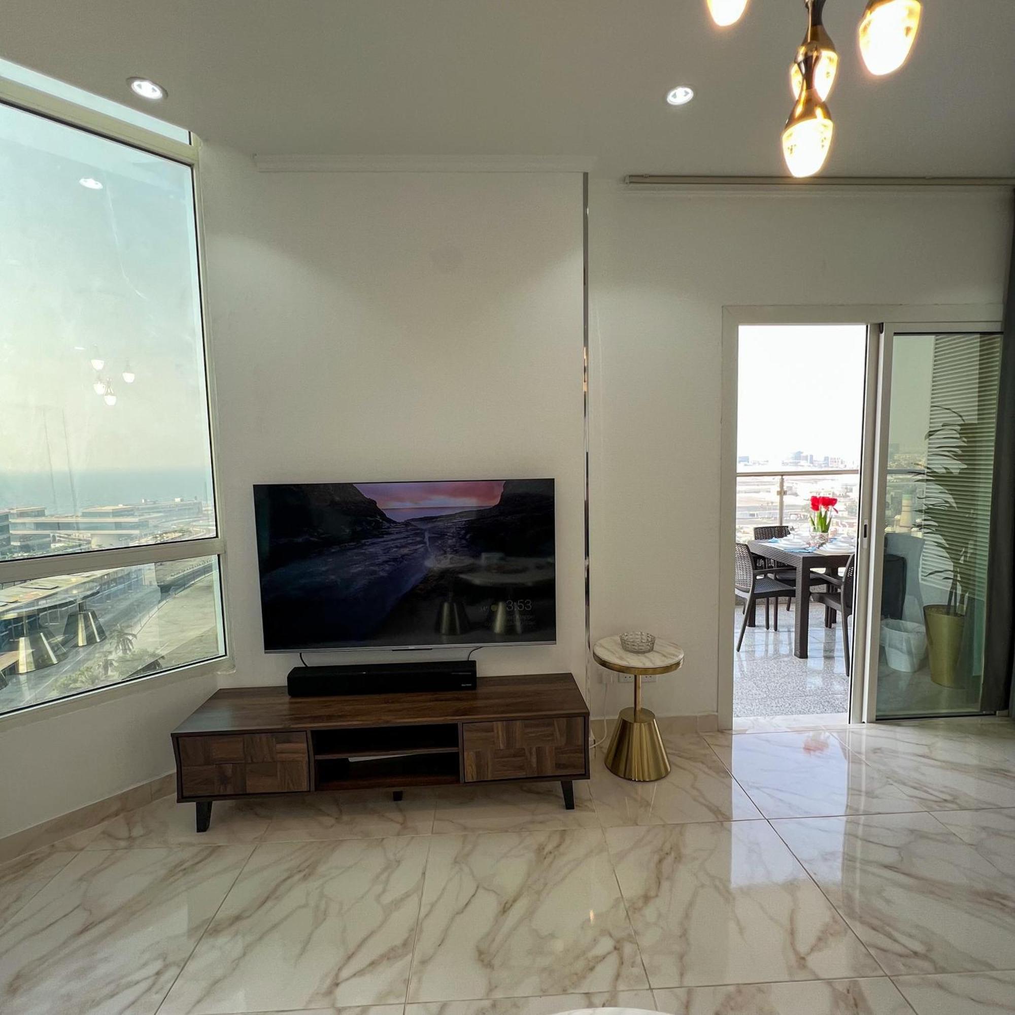 Almasarat Tower Sea View *