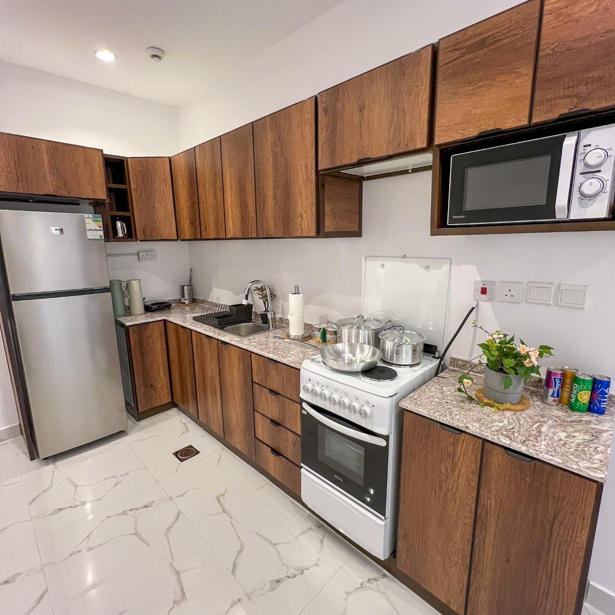 Almasarat Tower Sea View Apartment