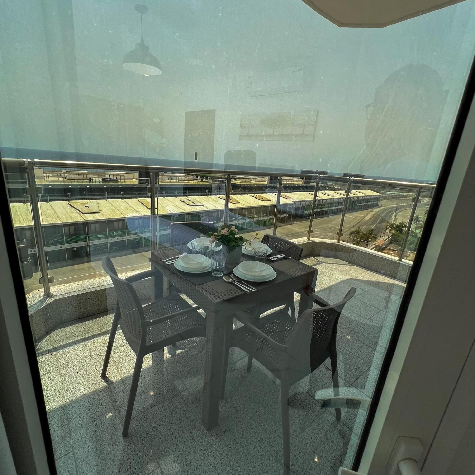 Apartment Almasarat Tower Sea View